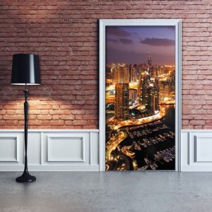 naklejka na drzwi dubaj nocą
