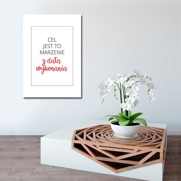 napis czarno-biały z czerwonym akcentyem