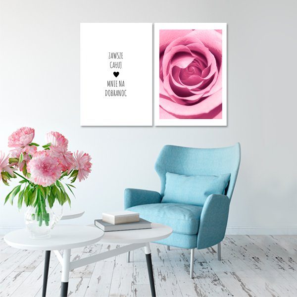 salon z różą i napisem