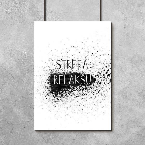 łazienka z plakatem