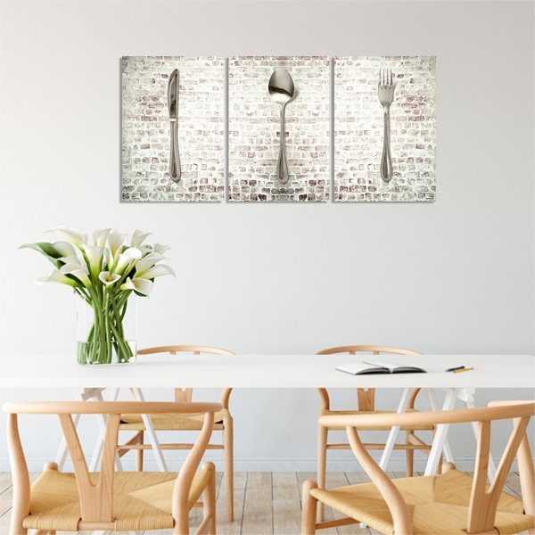 sztućce na tryptyku