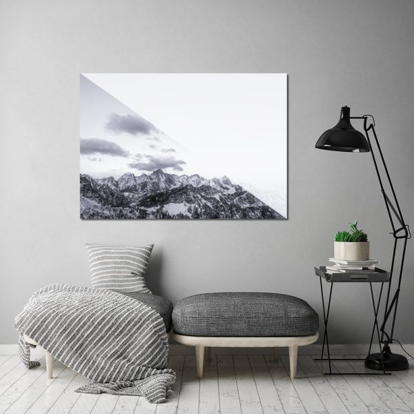 chmury i góry biało-czarne