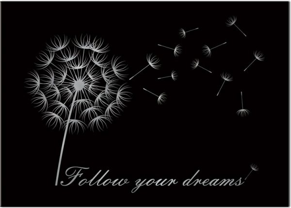 srebrna dekoracja do salonu