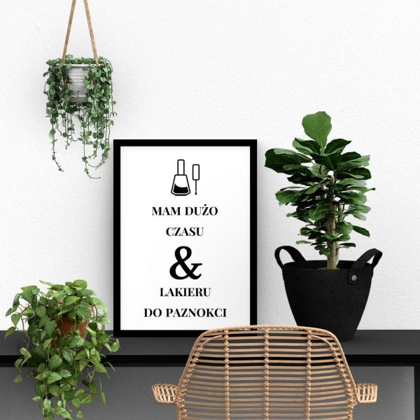 plakat z modnym hasłem