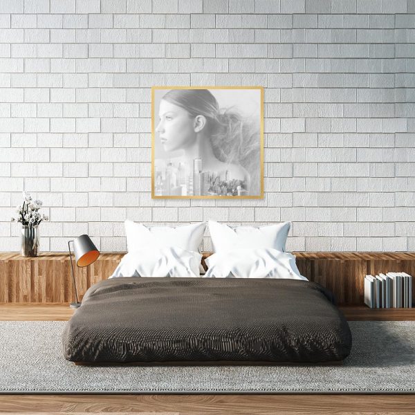 wieżowiec i kobieta na plakacie