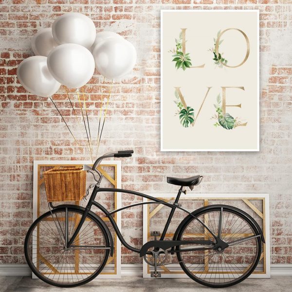 pionowa dekoracja z napisem