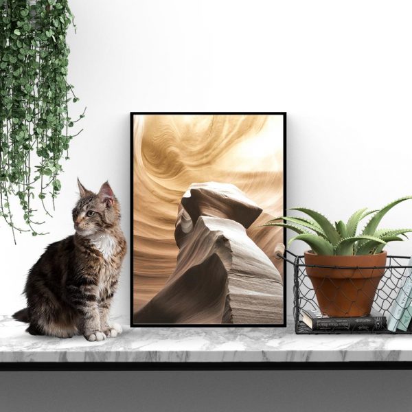 Plakat z motywem abstrakcyjnej skały