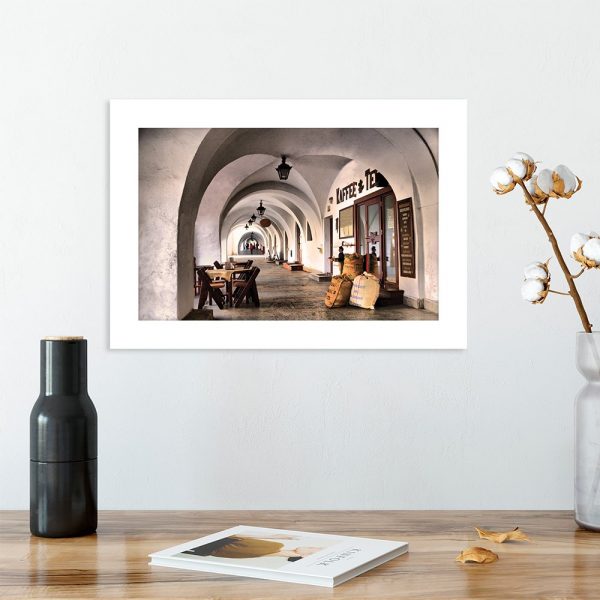 Beżowy plakat z motywem kawiarni