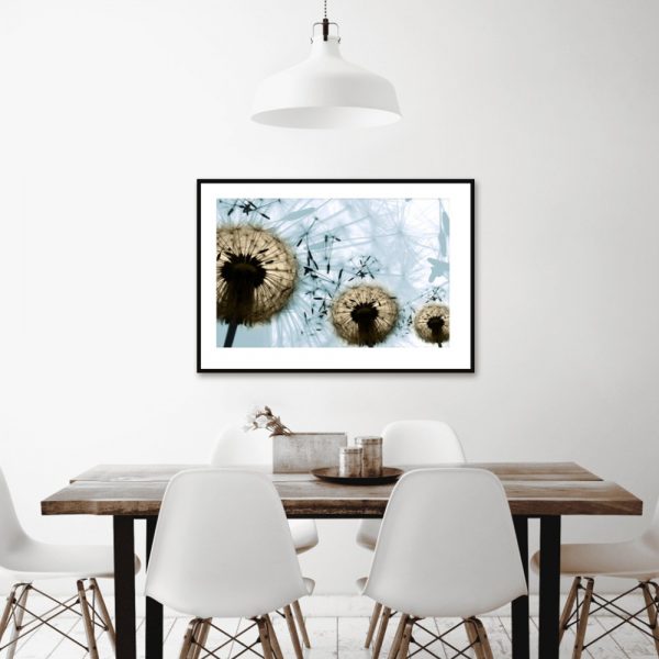 plakat dmuchawce nad stółem