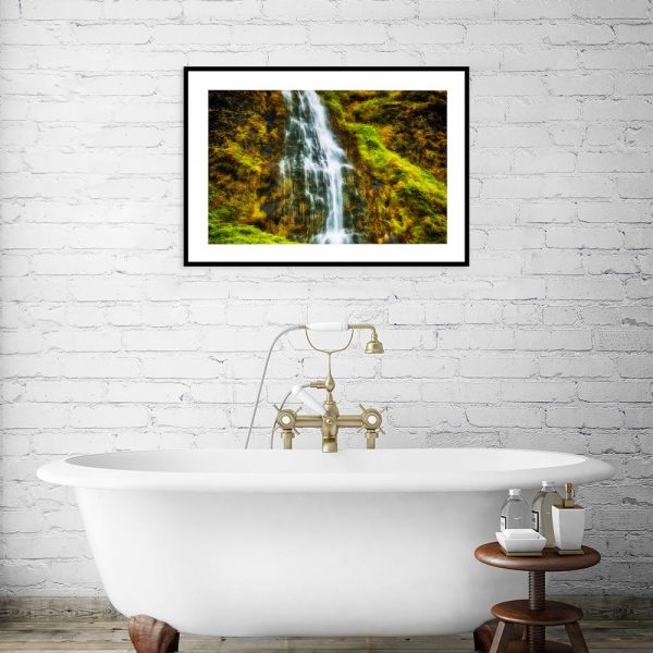 plakat z wodospadem na ścianę