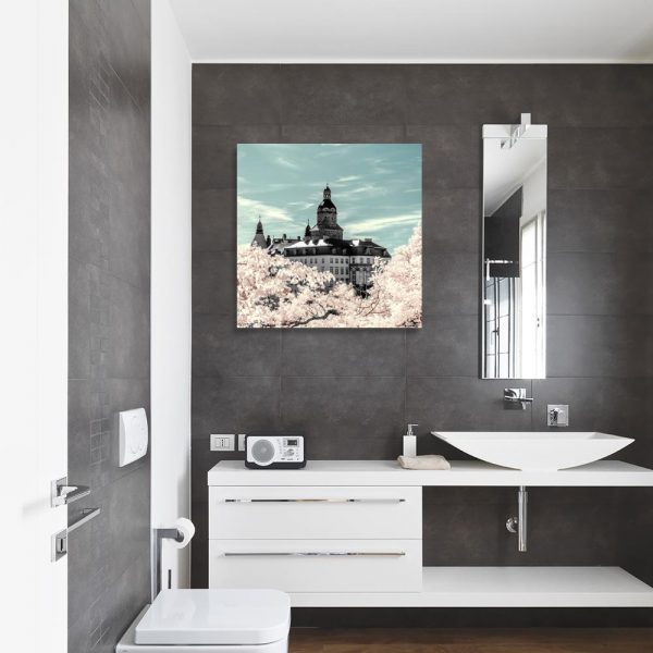 Obraz zamek i kwitnące drzewa