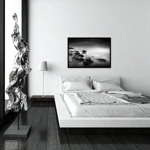 plakat z morskim krajobrazem w sypialni