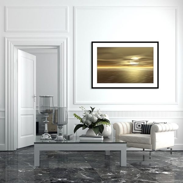 plakat ze schodem słońca w salonie