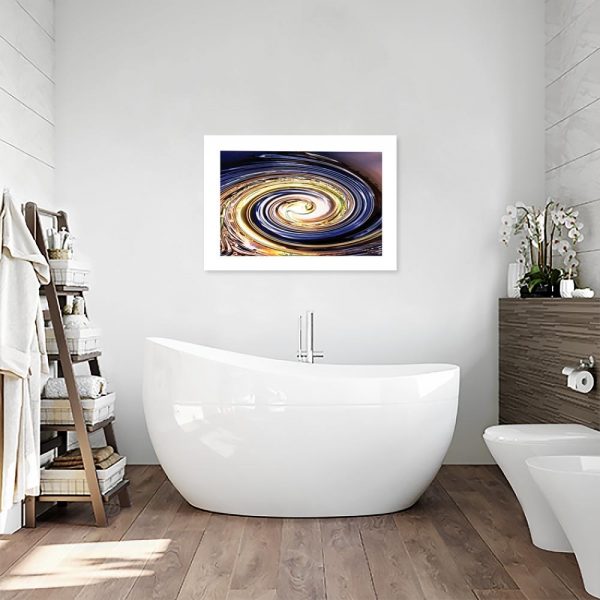 plakat z wirującą wodą