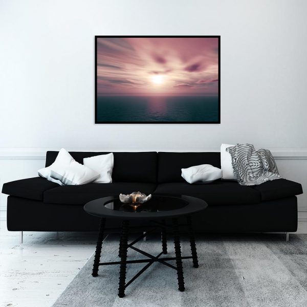 fioletowo-rózowy plakt z zachodzącym słońćem