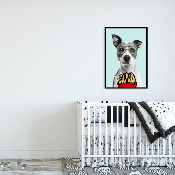 piesek z frytkami na plakacie