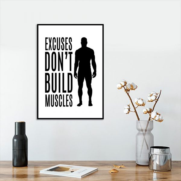 plakat z napisem i mężczyzną