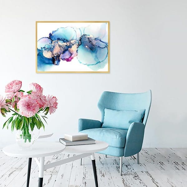 granatowe plamy na plakacie