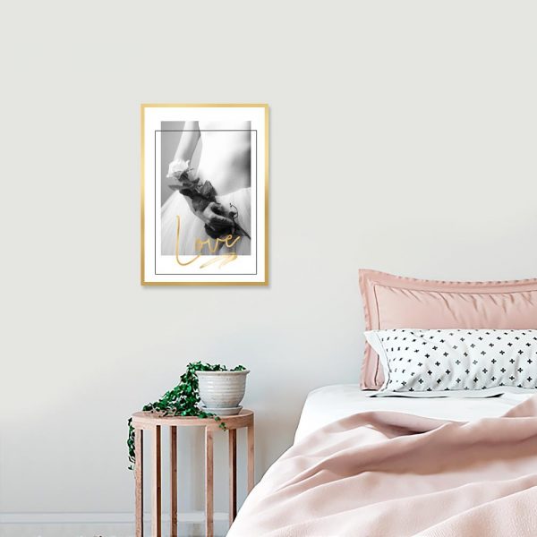 plakat kobieta w sukience