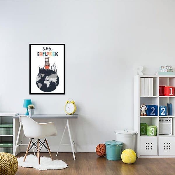 plakat z motywem niedźwiedzia na planecie do pokoju dziecka