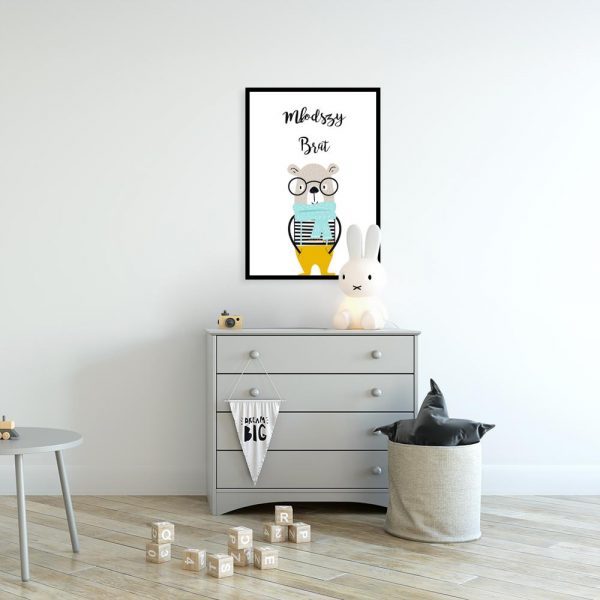 plakat z napisem młodszy brat