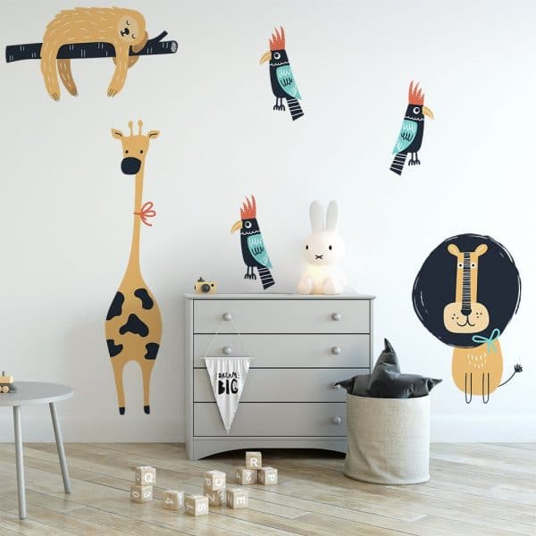 naklejka z kolorowymi elementami do pokoju dziecka