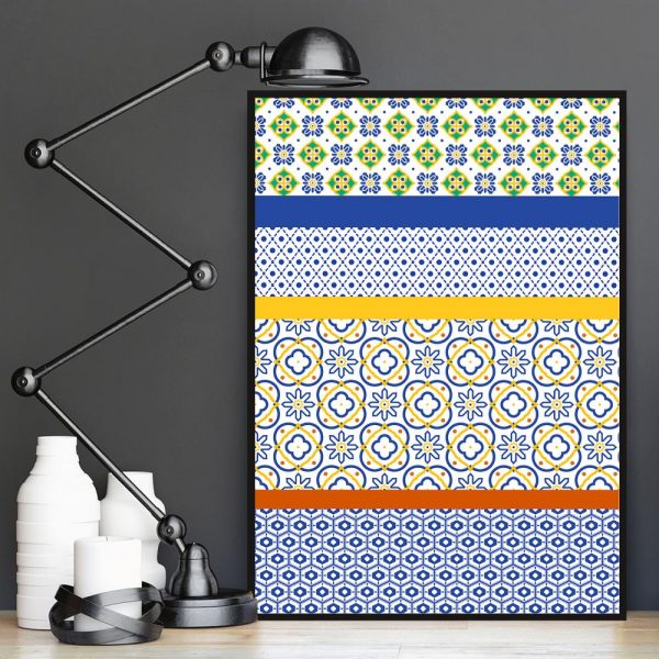 plakat z kolorowymi wzorami