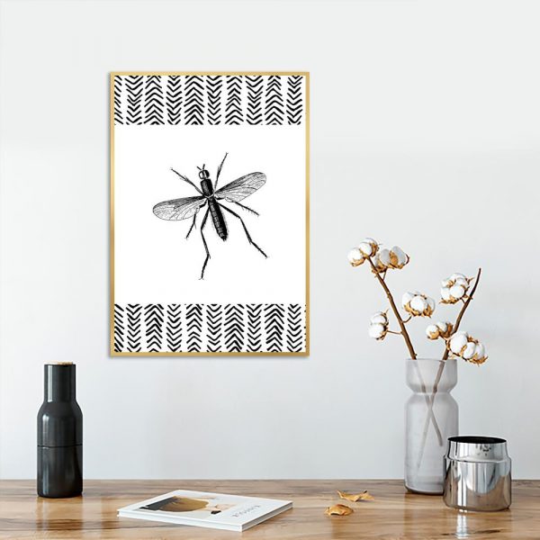 czarno-biały owad jako dekoracja