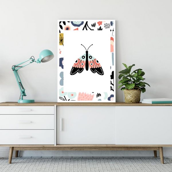 motyl jako dekoracja pionowego plakatu