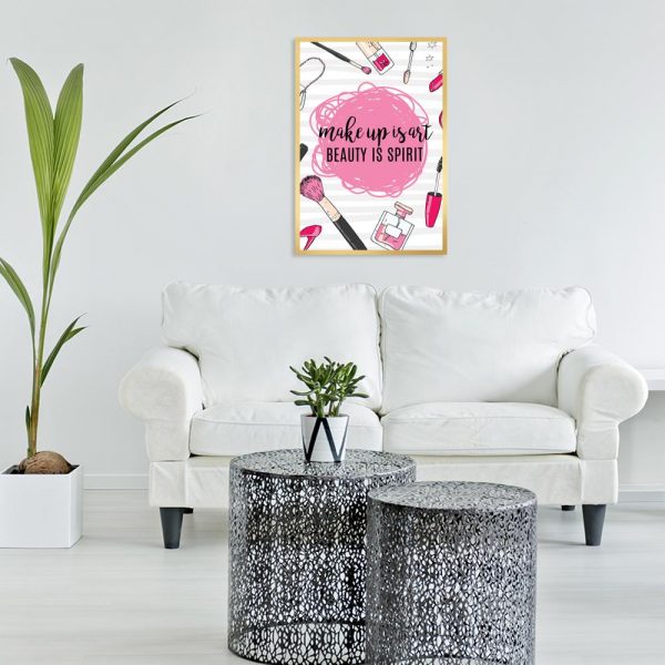 plakat z napisem po angielsku Make up is art, beauty is spirit do salonu kosmetycznego