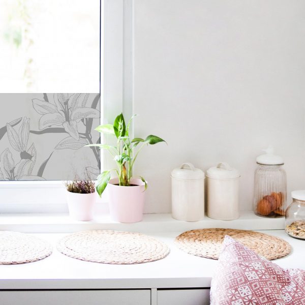 naklejka na okno z kwiatami lilii