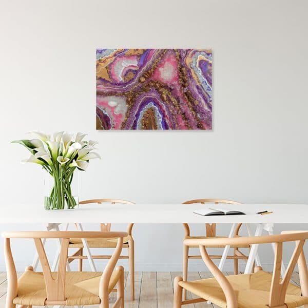 fioletowa dekoracja ścienna