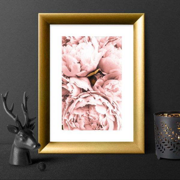 dekoracja z różowymi kwiatkami