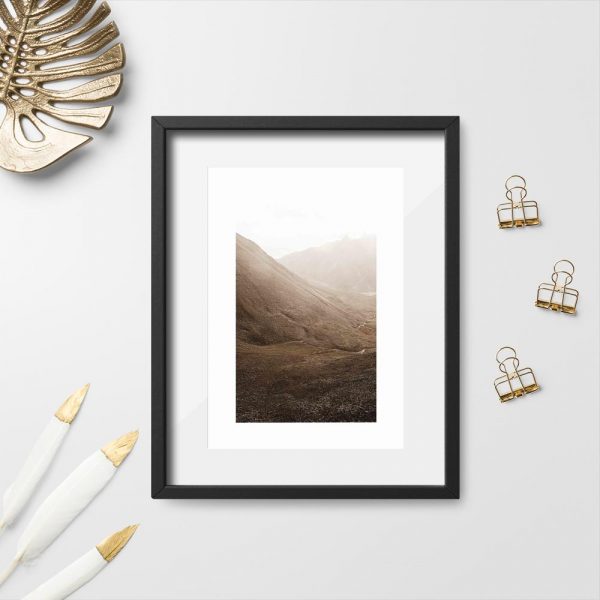 plakat z motywem gór