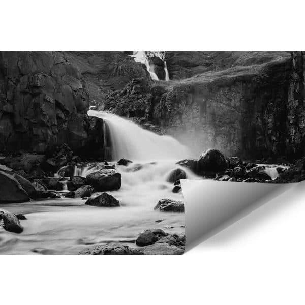 Fototapeta z wodospadem między skałami do salonu