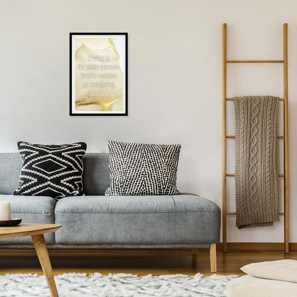 kobiecy plakat z napisem