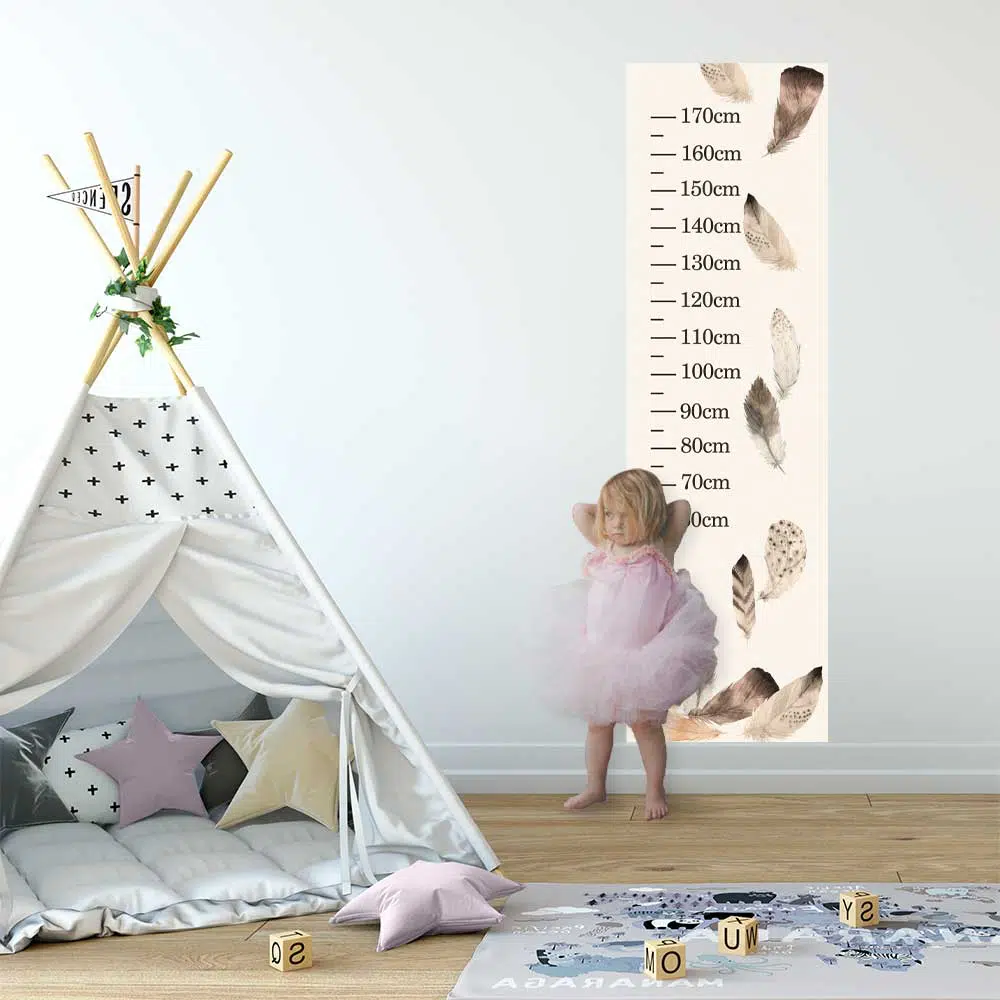 Miarka wzrostu z motywem piór dla dzieci