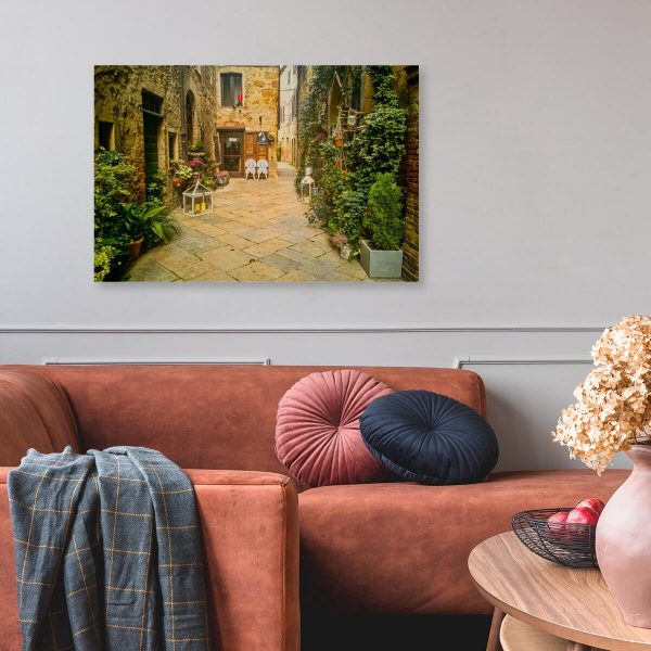 Obraz z widokiem na wąskie uliczki włoskiego miasteczka