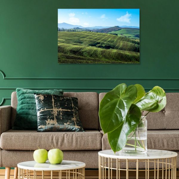 Obraz z zielonymi polami do dekoracji sypialni