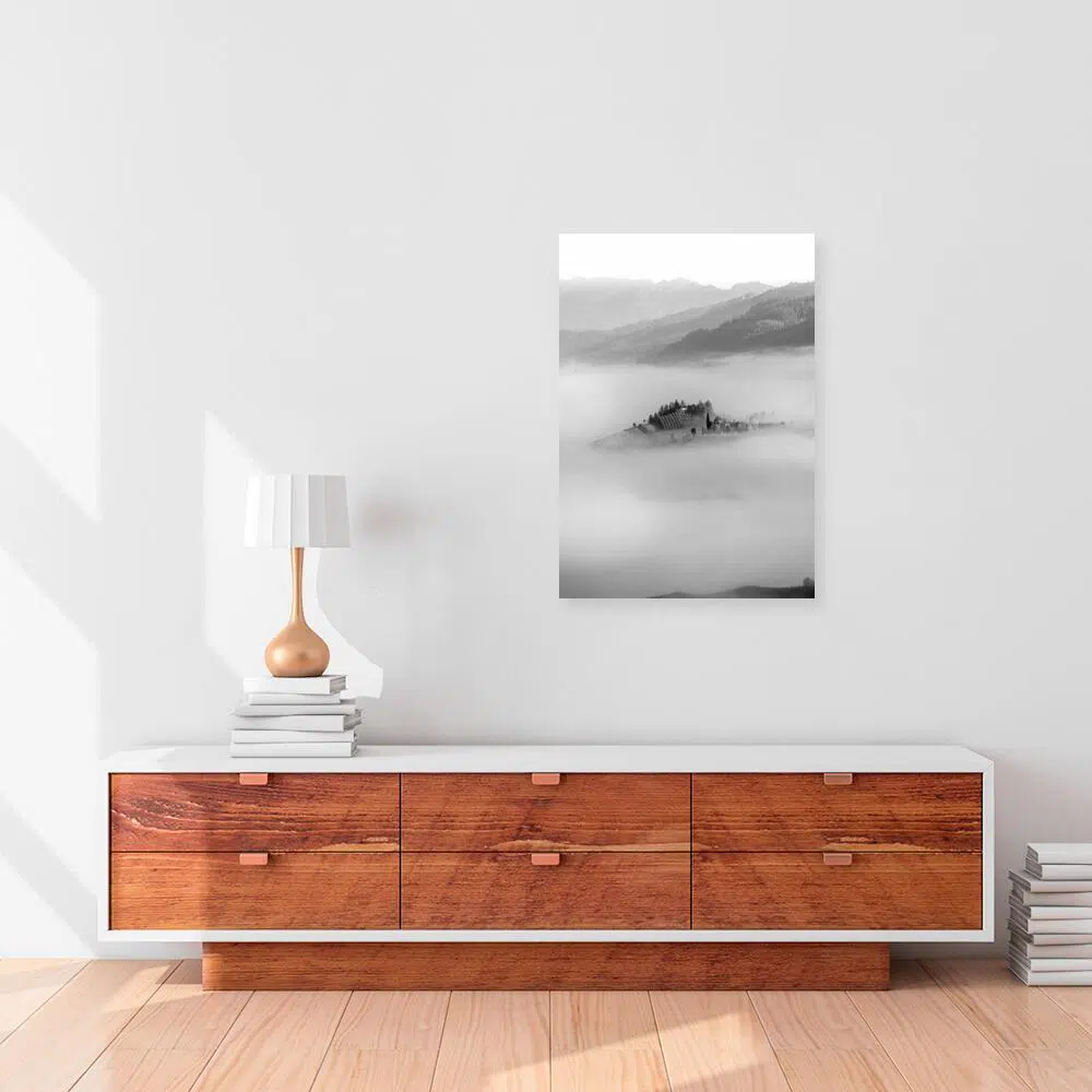 Czarno-biały obraz z górskim krajobrazem na przedpokój