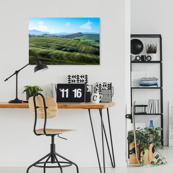 Obraz z zielonymi polami do dekoracji gabinetu