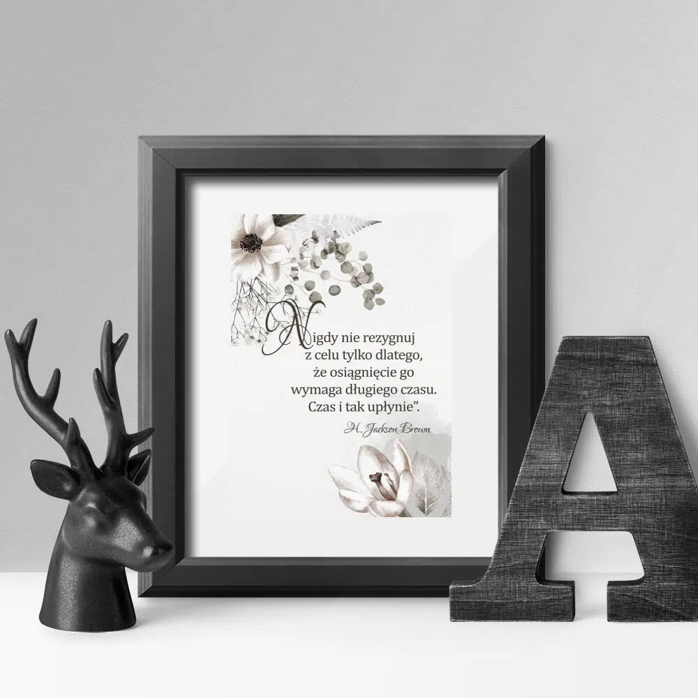 Plakaty z typografią i kwiatami