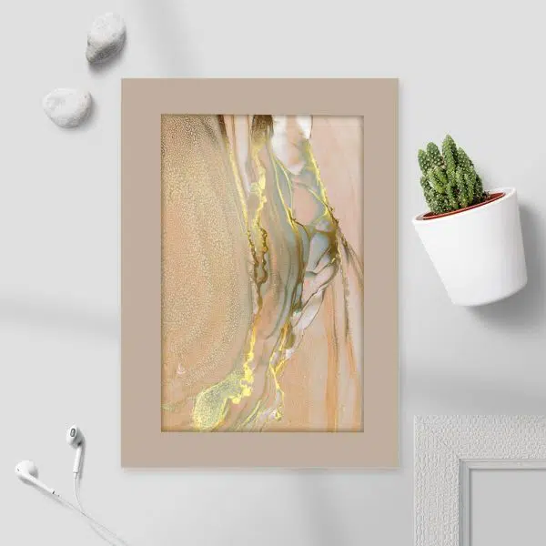 Marmur na plakacie z imitacja złocenia