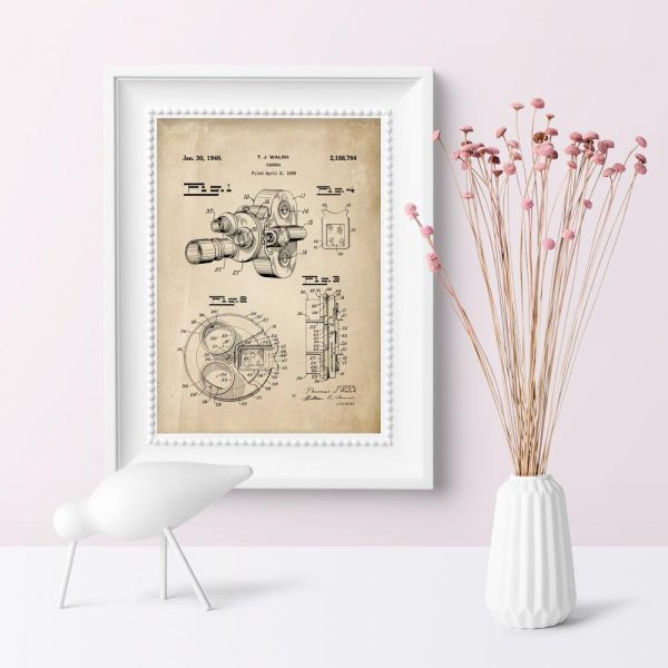 Plakat w sepii z konstrukcją kamery filmowej