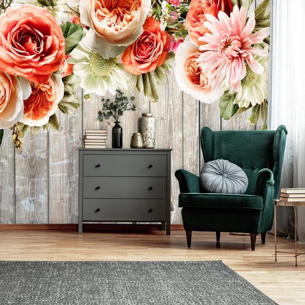 Foto-tapeta z kwiatami na tle desek