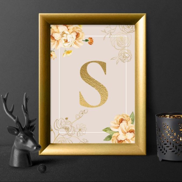 Plakat z literką i kwiatem peonii do salonu