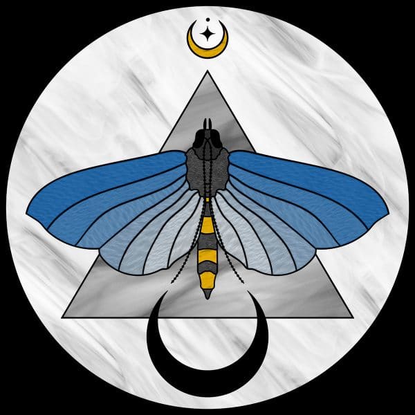 Imitacja witrażu z ćmą