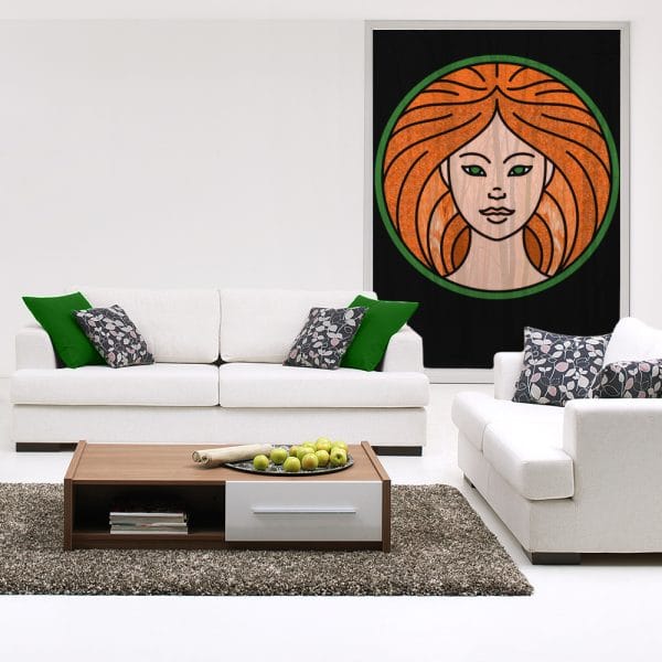 Witraż z kobietą o rudych włosach do salonu