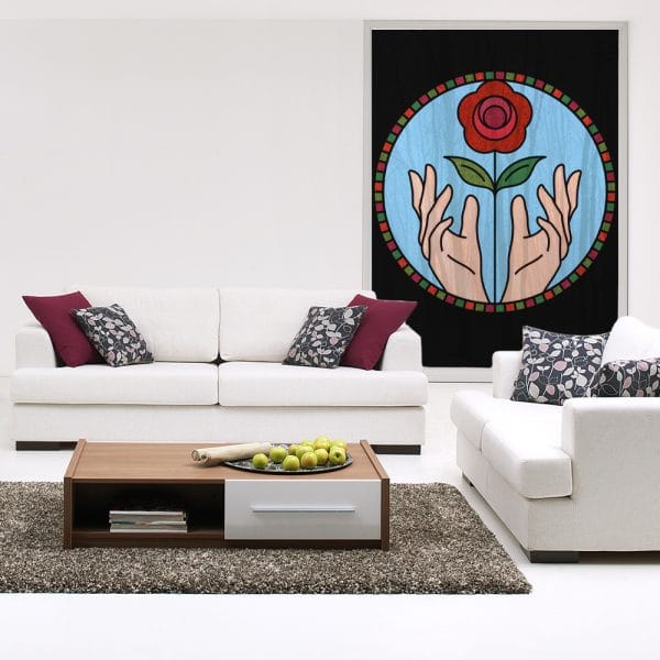 Witraż z różą i dłońmi do salonu