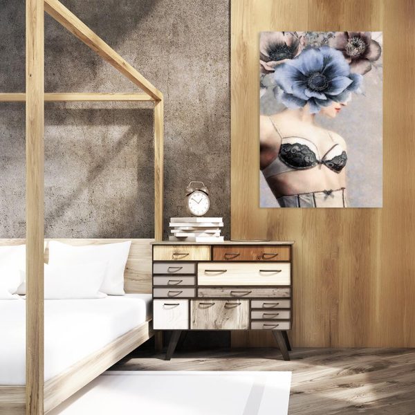 Obraz z kobietą w desu